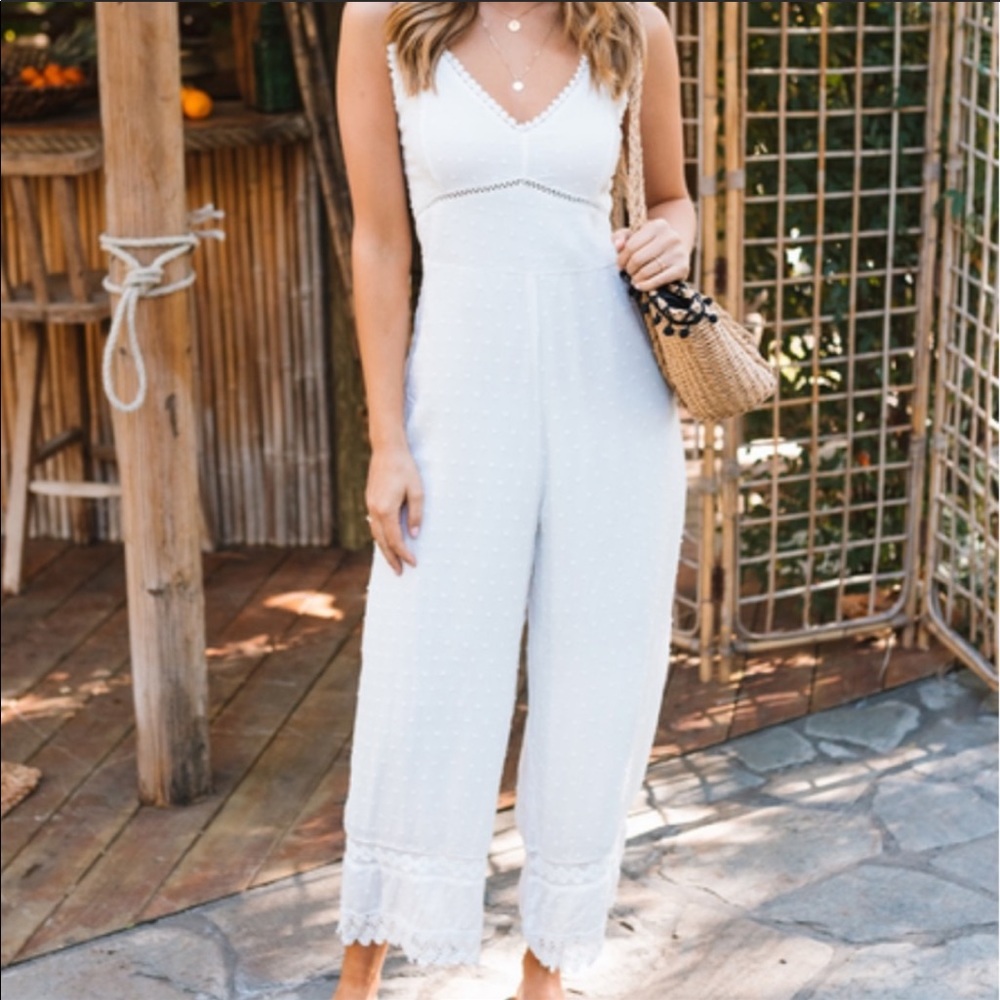 🌸NWOT Amaryllis Jumpsuit with Lace Detail